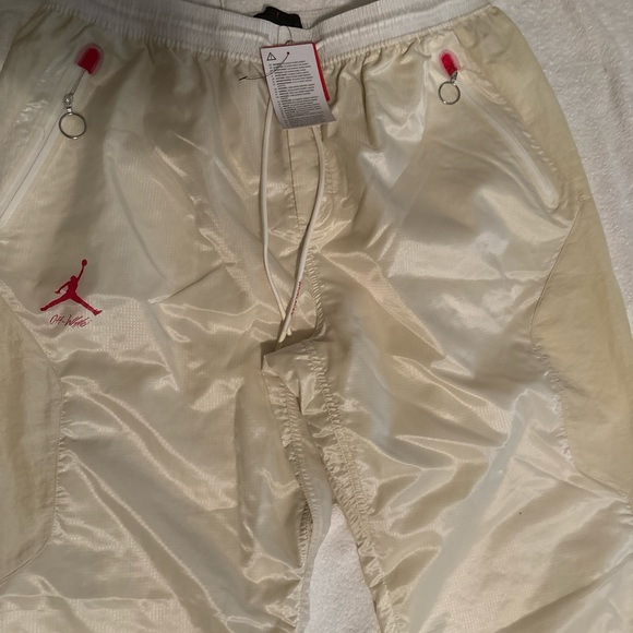Jordan Off White Hoodie 2XL and Pants 2XL can’t find anywhere in the world set. - Picture 8 of 8